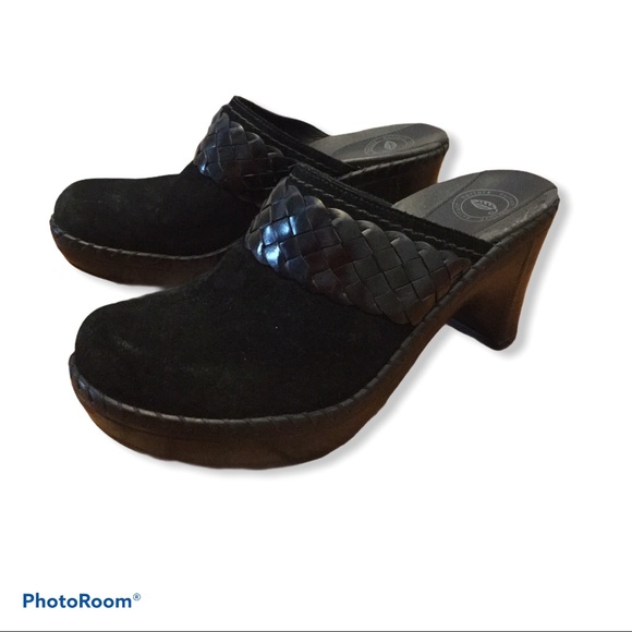 Black clogs. Size 7M. - Picture 1 of 4